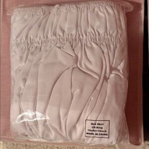 White King Bed Skirt w/elastic straps